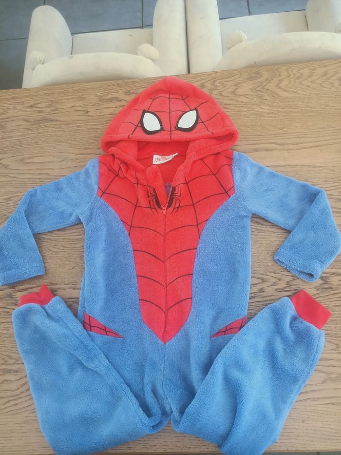 Combinaison spiderman