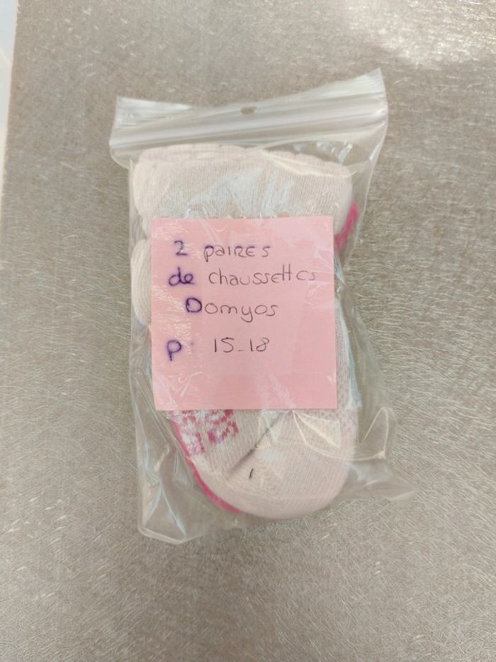 Chaussettes fille pointure 15-17, 23 paires - photo numéro 3