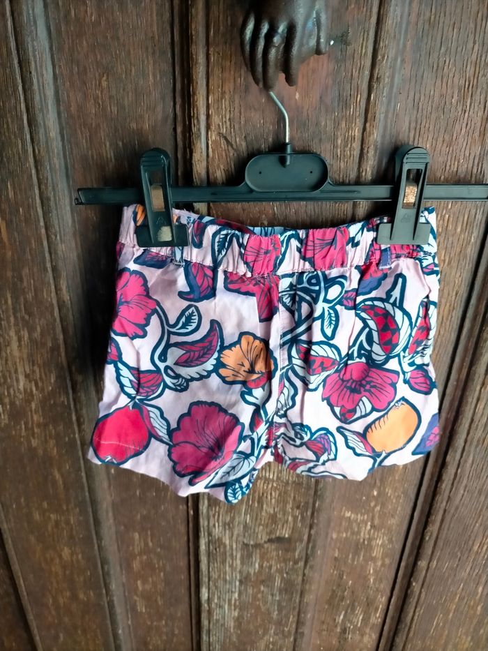 Très joli short Petit bateau 4 ans - photo numéro 4