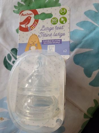 2 tétines larges 0/6 mois silicone Auchan