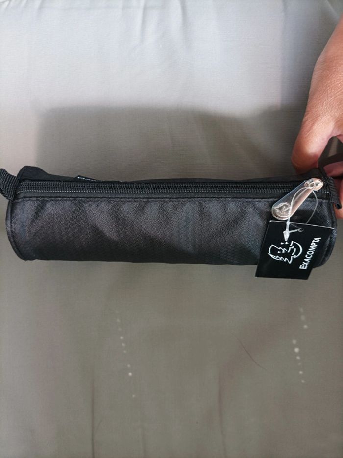Jolie trousse noire Exacompta neuve - photo numéro 2