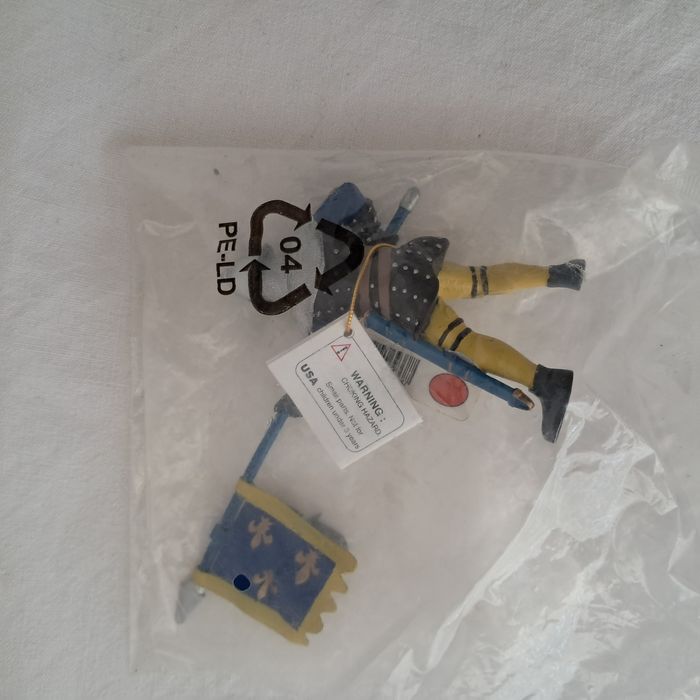 Figurine Papo Soldat Porte étendard Fleur de Lys Année 2002 Neuve - photo numéro 2
