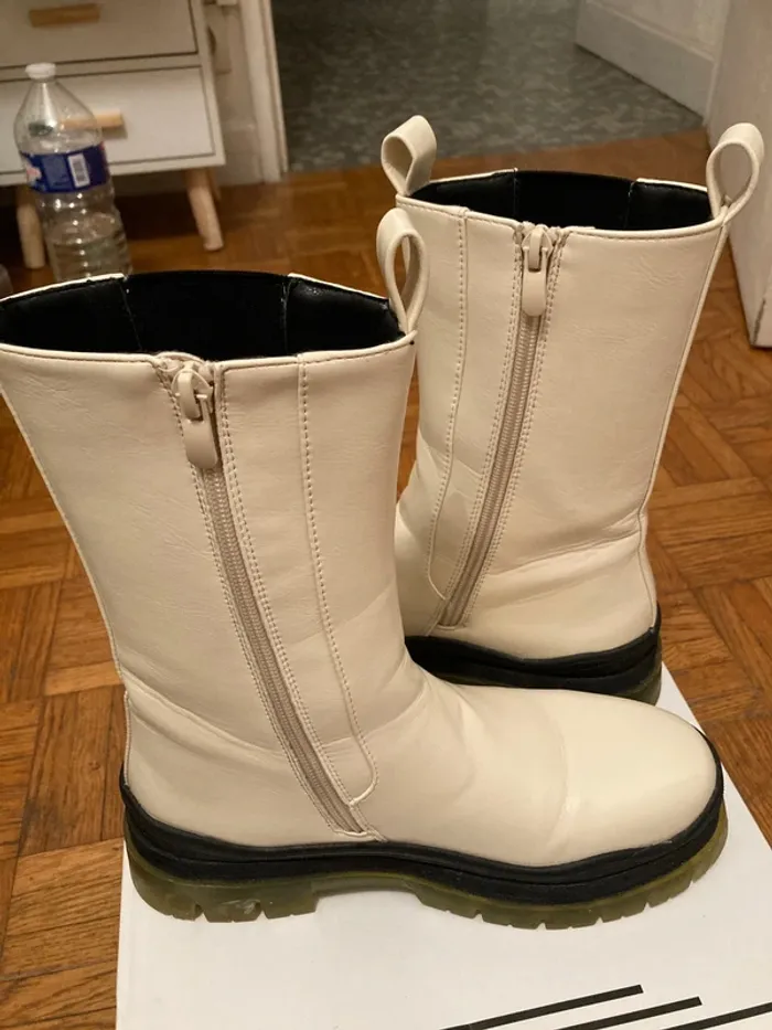 bottes blanches - photo numéro 4