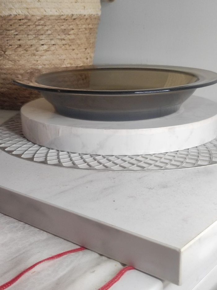 Grande assiette creuse verre fumé vereco - photo numéro 2