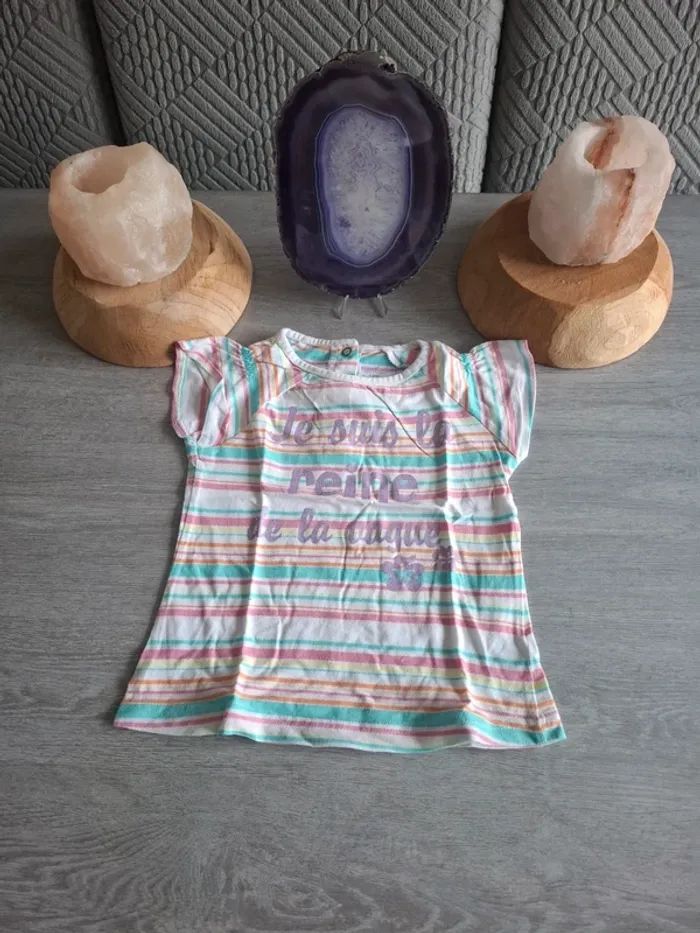 T-shirt coloré taille 18 mois
