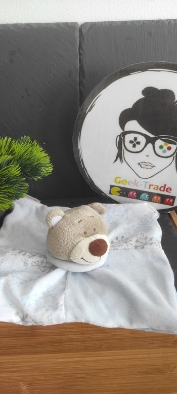 Doudou plat ours bleu Robin B111.02 flocons Bengy 2010 blanc gris bleu Echarpe