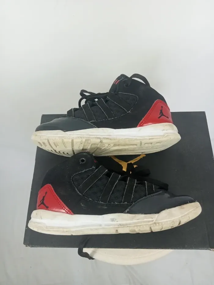 Baskets enfant Jordan  – sneakers - zapatillas - sneaker - turnschuhe - scarpe da ginnastica - photo numéro 4
