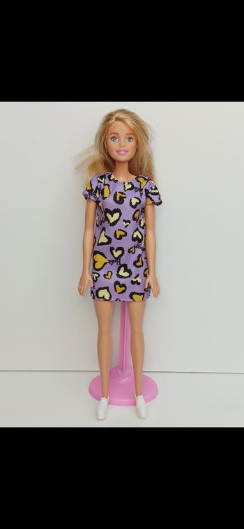 Poupée mattel Barbie chic t7439 tenue mauve
