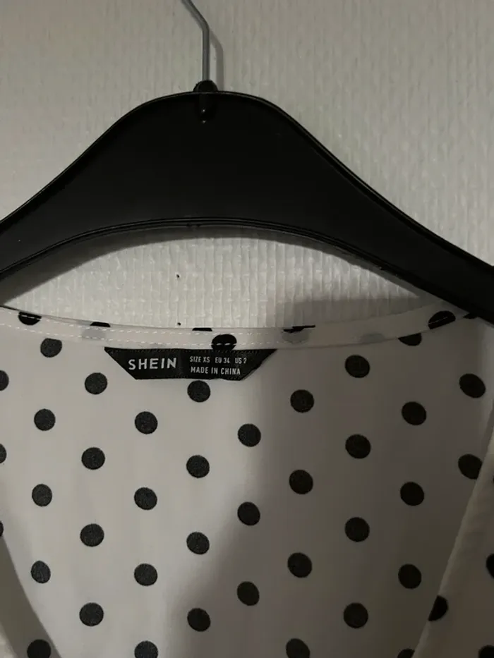 Blouse à pois - photo numéro 4