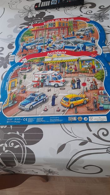 Lot de 2 puzzle  neuf