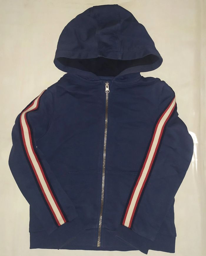 Pull à capuche enfant