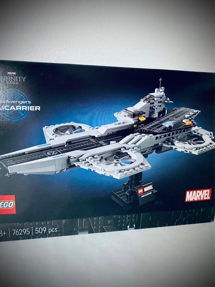 LEGO Marvel 76295 - L’Heliporteur des Avengers - Neuf et Scellé - photo numéro 4