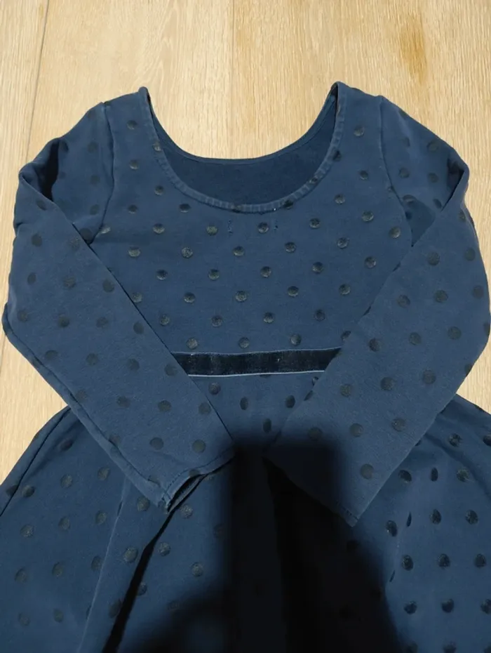Très jolie robe à pois bleue foncé Okaïdi - photo numéro 3