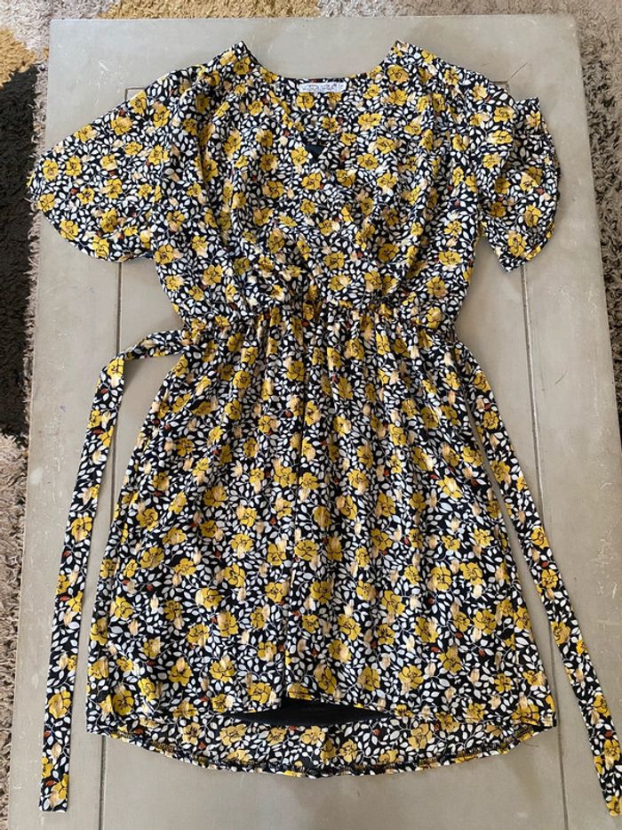 Robe d’été Van Der Rock taille 3 noire à fleurs jaunes et dorées - photo numéro 12