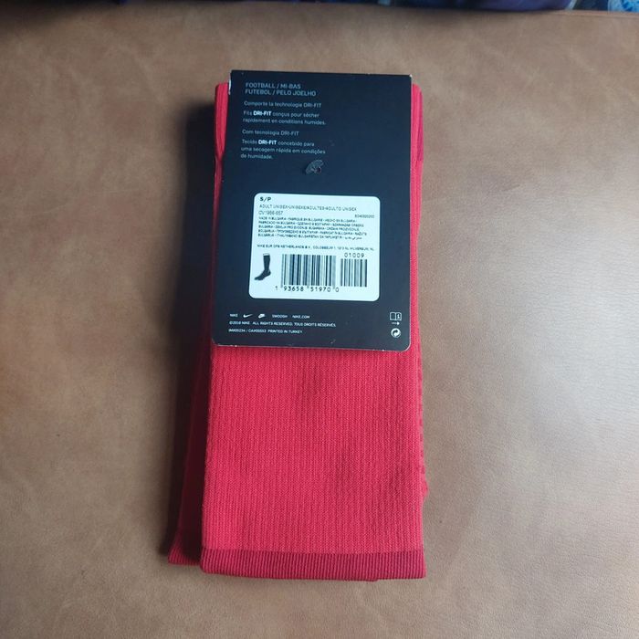 Chaussettes de foot Nike t34-38 - photo numéro 2