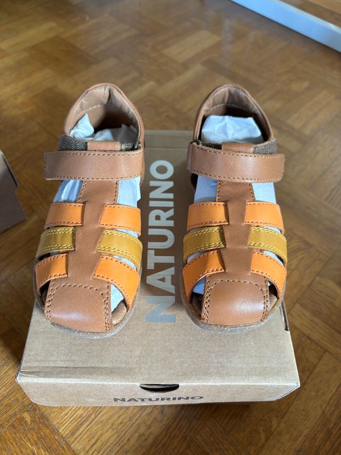 Sandales neuves en cuir