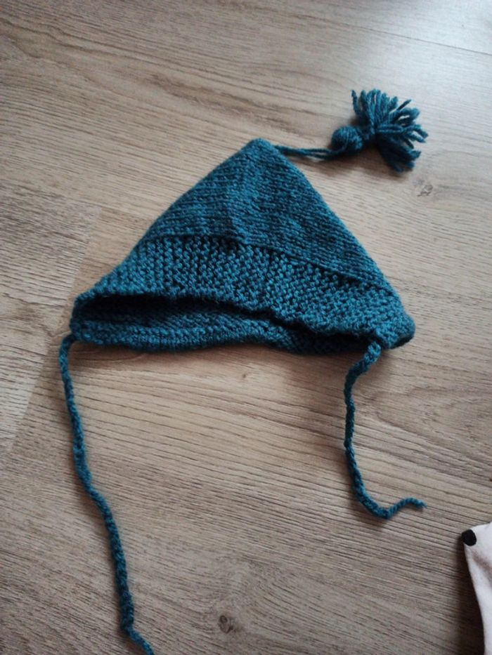 Bonnet péruvien tricoté à la main