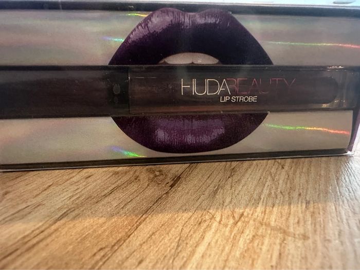 Gloss à lèvres HUDA Beauty - photo numéro 3