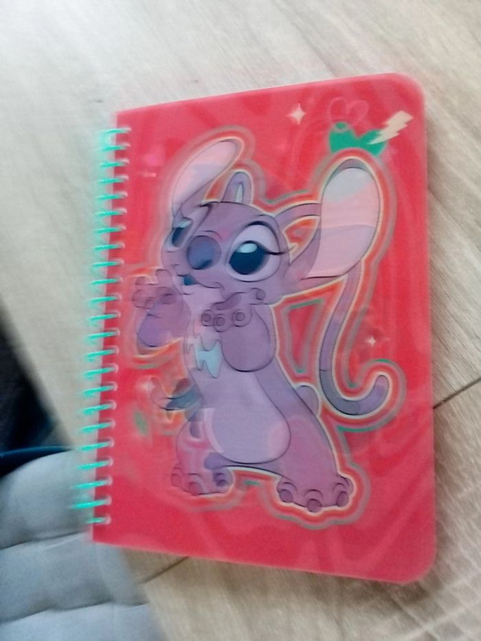 Cahier spirale stitch - photo numéro 3