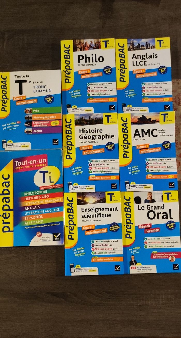 Lot 8 livres prepabac Terminale