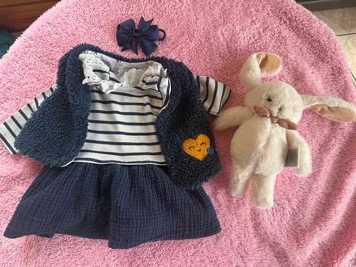 Robe et gilet taille 3 mois