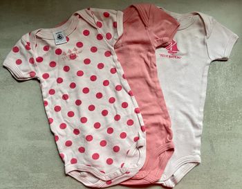 Lot 3 bodys 6 mois Petit Bateau