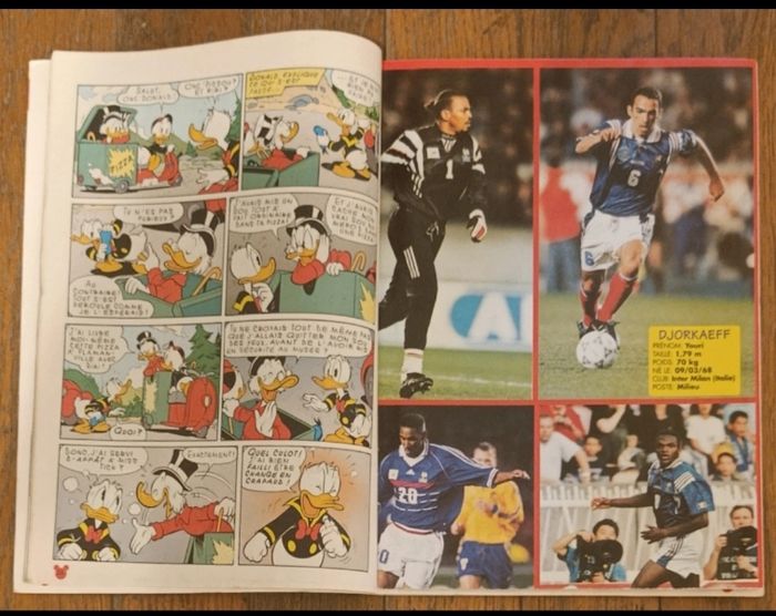 Ancien journal de mickey avec cadeau poster géant équipe de France N°2396 de 1998 vintage - photo numéro 3