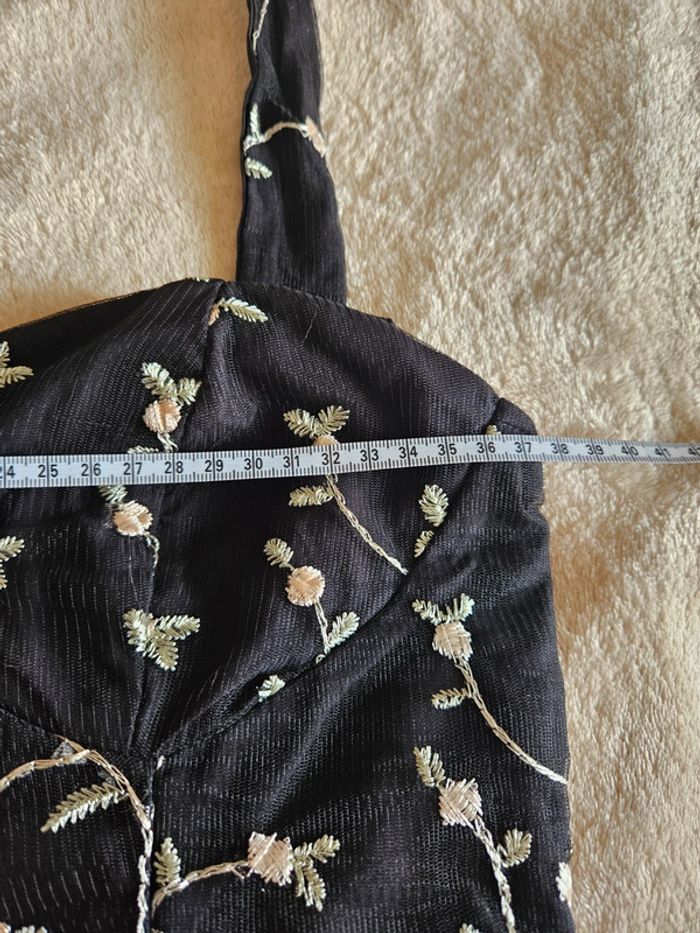Robe dos nu brodée style pin-up Shein - photo numéro 10