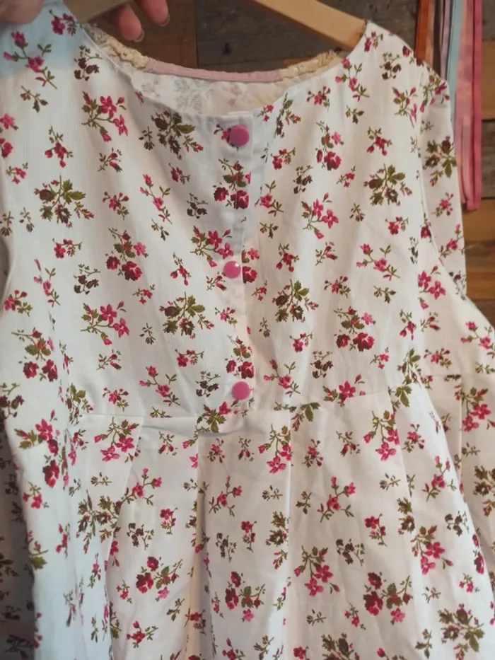 Robe fait main 8 ans neuf - photo numéro 5
