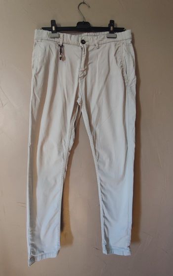 Chino couleur crème Zara taille 40