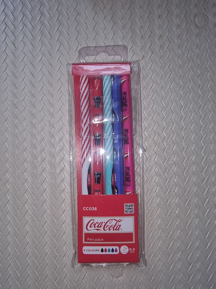 Lot 4 stylos coca-cola