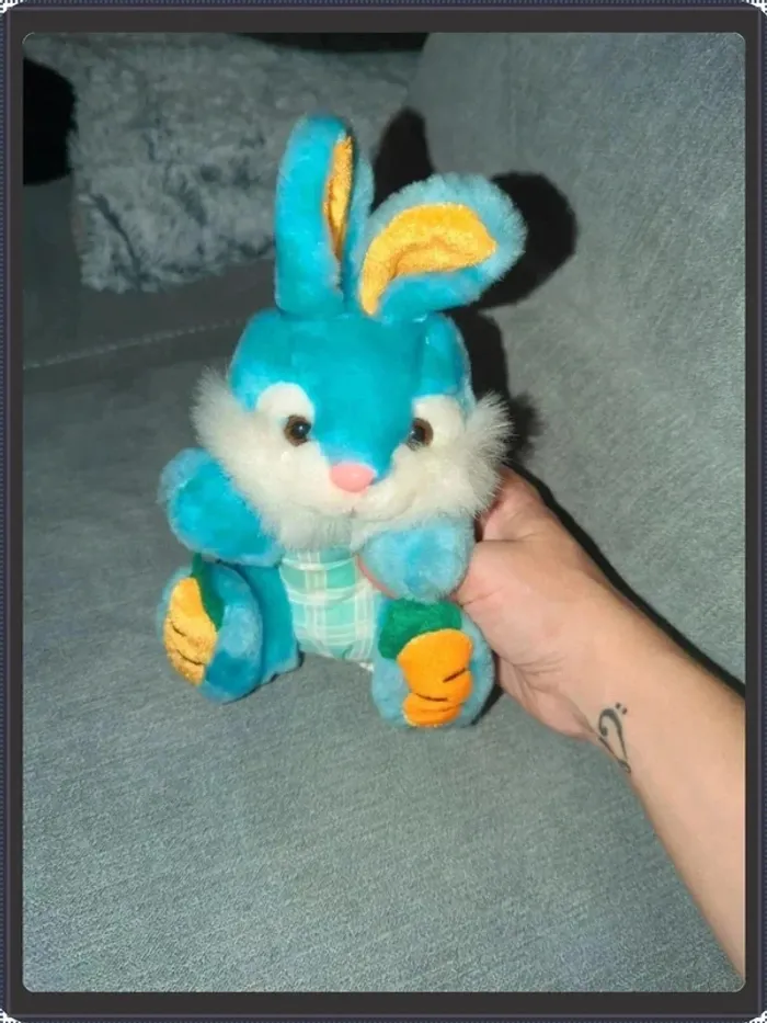 Petite peluche lapin bleu - photo numéro 2