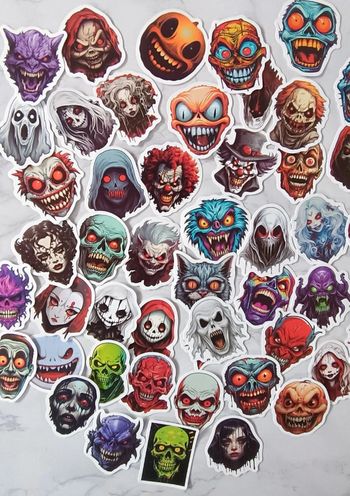 Stickers tête de méchant monstre visage de fantôme horreur scary movie zombie crâne