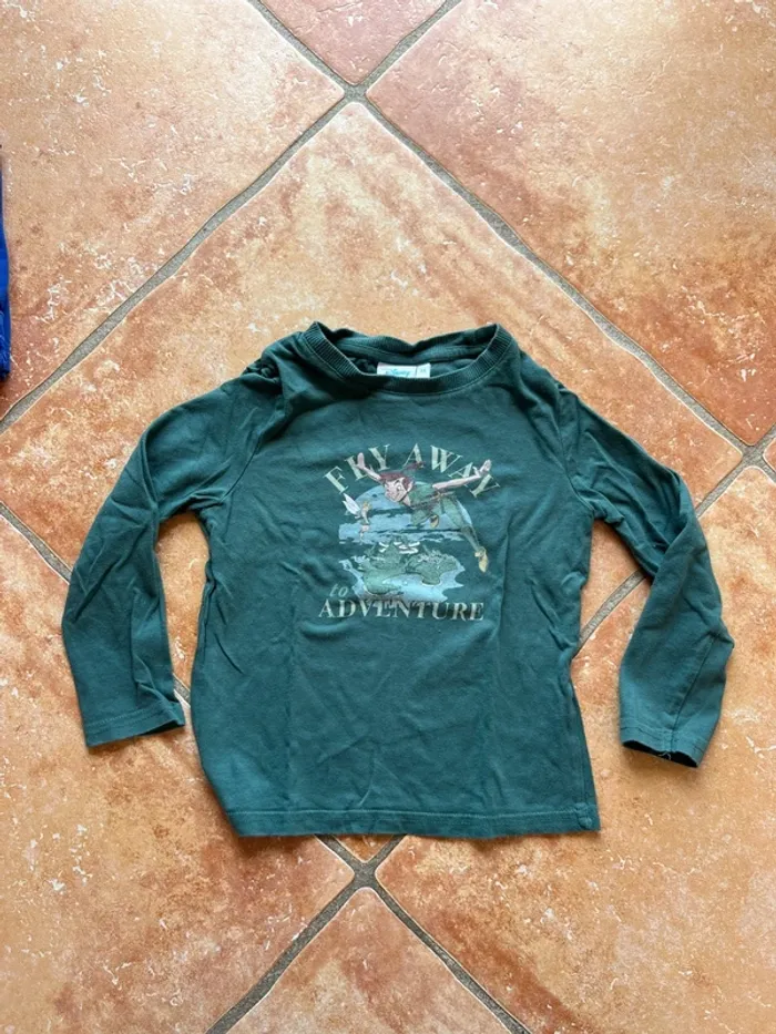 Lot 5 t-shirt Disney neuf 4ans - photo numéro 8
