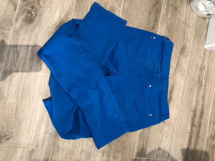 Superbe jeans stretch Avant Première taille 42 bleu électrique - photo numéro 8