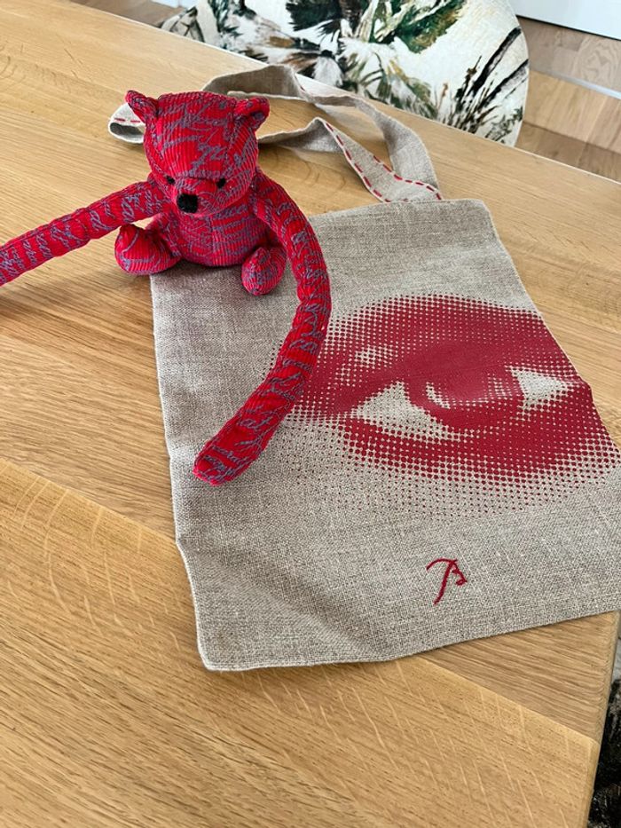 Tote bag et peluche baccarat