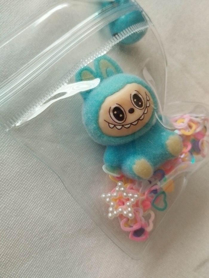 Porte-clés Labubu bleu - photo numéro 2