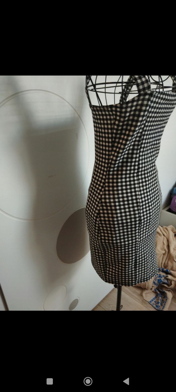 Robe courte - photo numéro 2