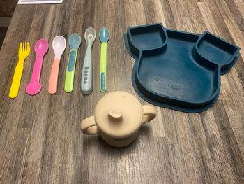 Lot couverts assiette verre bébé 
