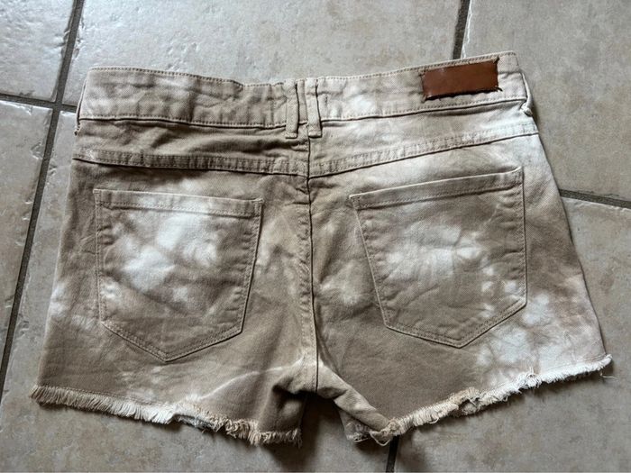 Short en jean taille 36 - photo numéro 2