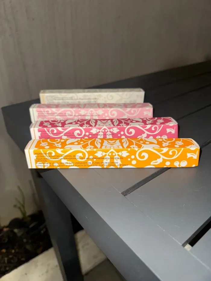 Lot de 4 parfums femme - photo numéro 3