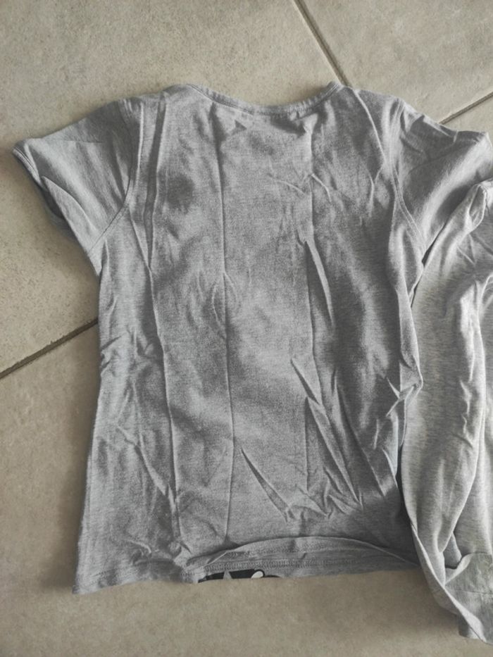 Lot de deux tee shirts Minnie Disney 10 ans - photo numéro 4
