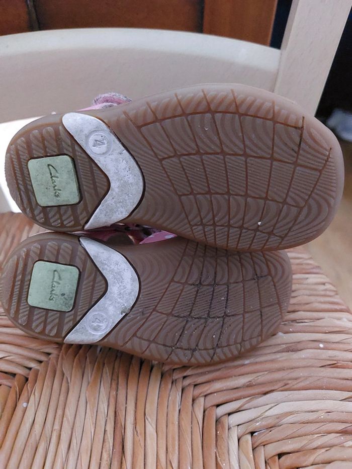 Sandales Clarks Taille 20 - photo numéro 5