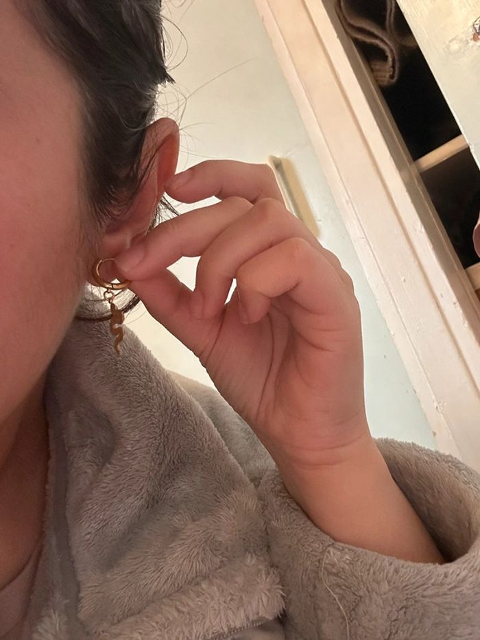 Boucles d’oreilles serpents dorée - photo numéro 2