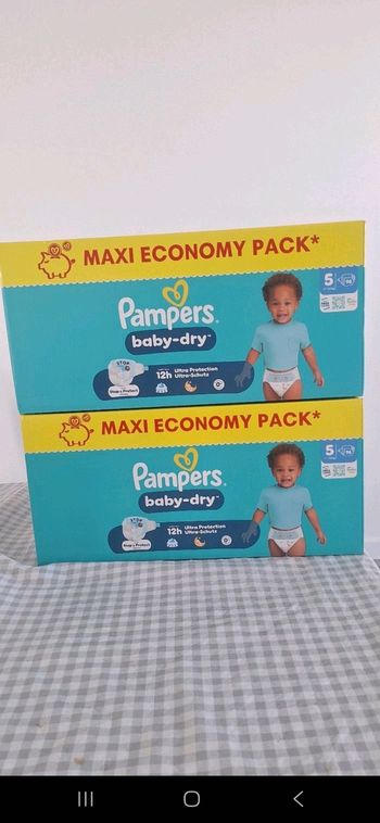 2 paquets de couches pampers taille 5 neuf