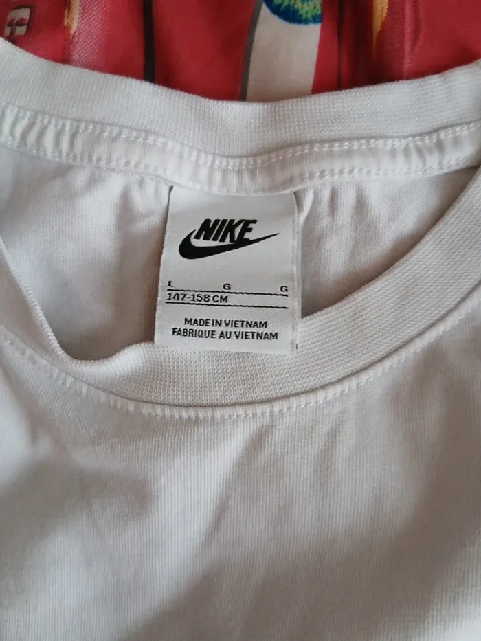Lots de 2 tee-shirts Nike taille 13 ans - photo numéro 9