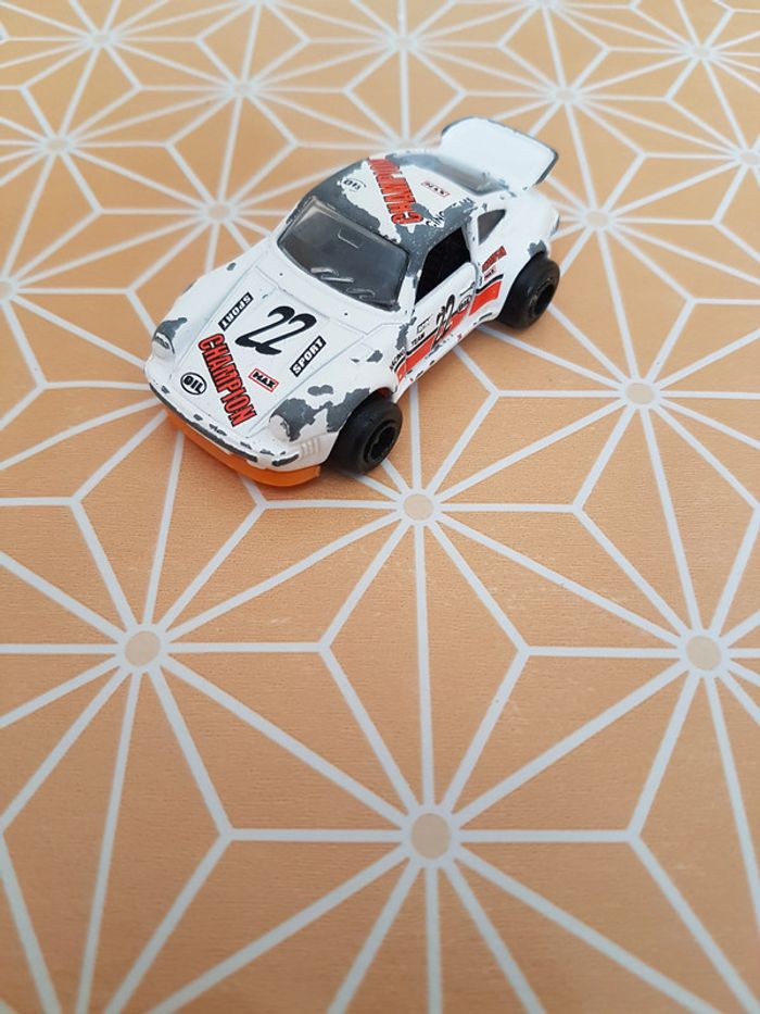 Voiture majorette Porsche turbo