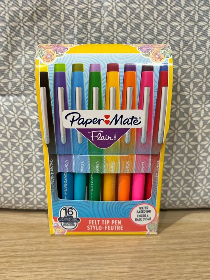 Pochette de 16 Stylos-feutres d'Ecriture "Flair"