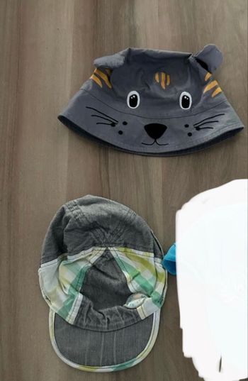 Lot de 2 chapeaux bébé garçon taille 6 mois,  casquette et Bob