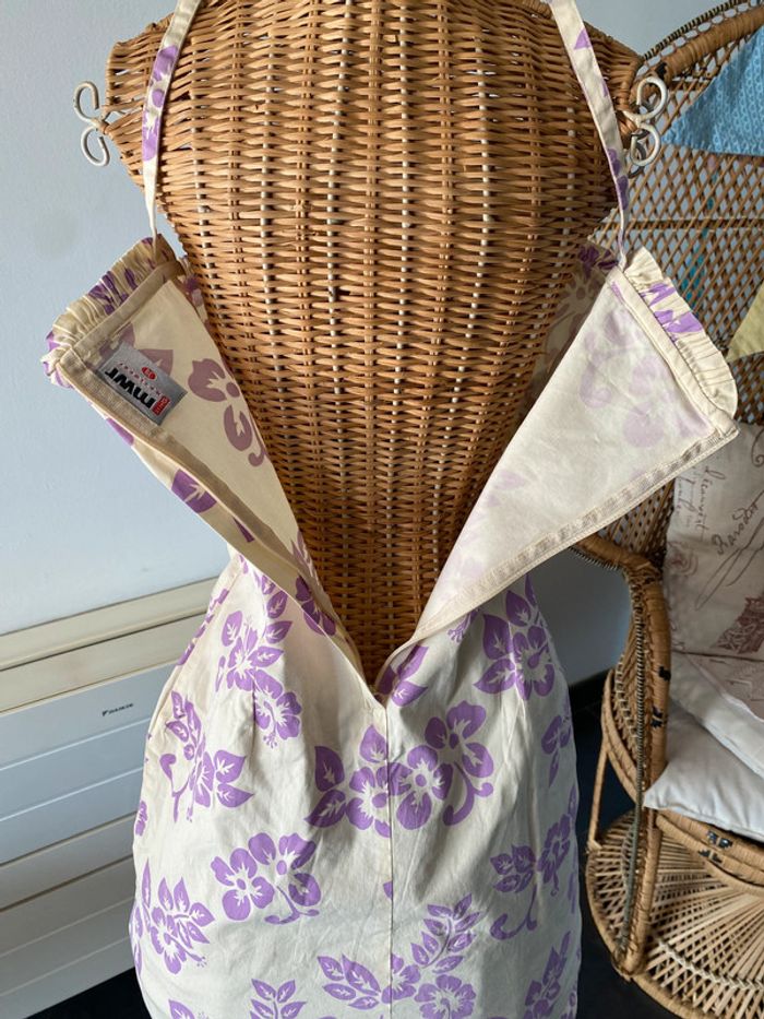 Robe courte style hawaïen crème avec fleurs violettes MWR taille 38 - photo numéro 9